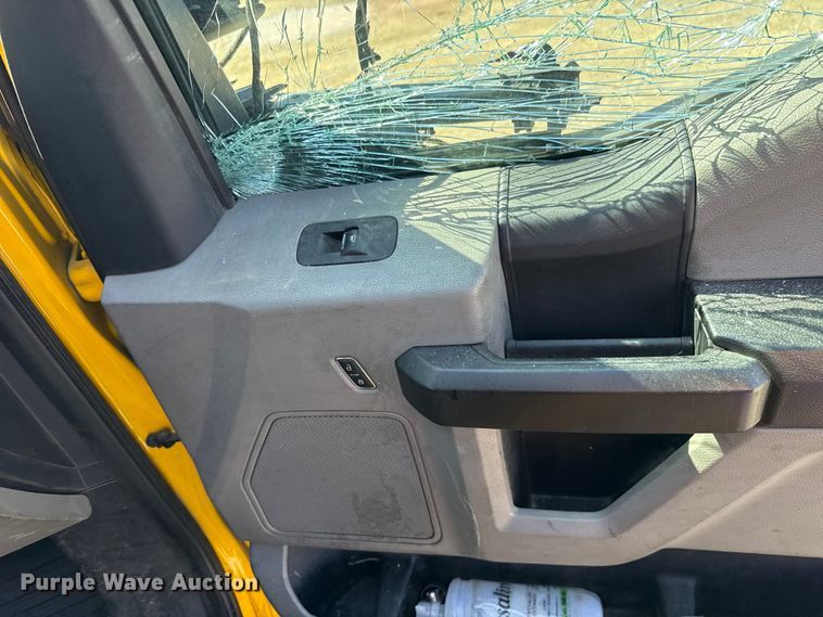 image for item GH9353 2019 Ford F350 Super Duty XL utility bed pickup truck