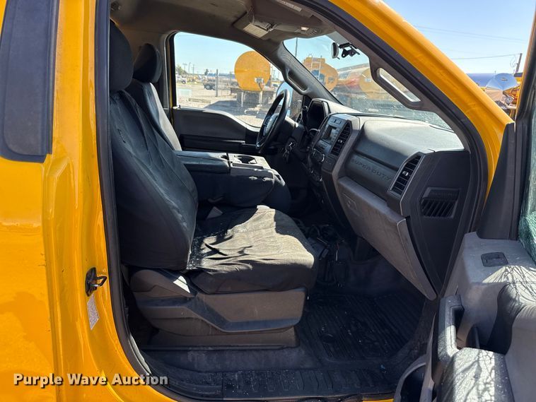 image for item GH9353 2019 Ford F350 Super Duty XL utility bed pickup truck