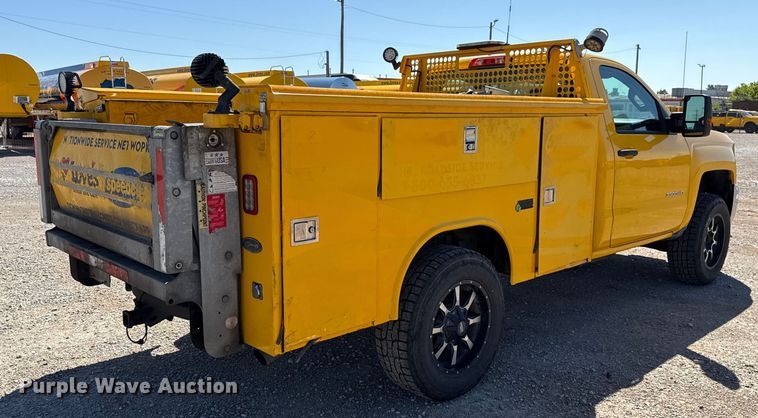 image for item GH9354 2018 Chevrolet Silverado 3500HD utility bed pickup truck