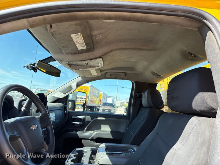 image for item GH9354 2018 Chevrolet Silverado 3500HD utility bed pickup truck