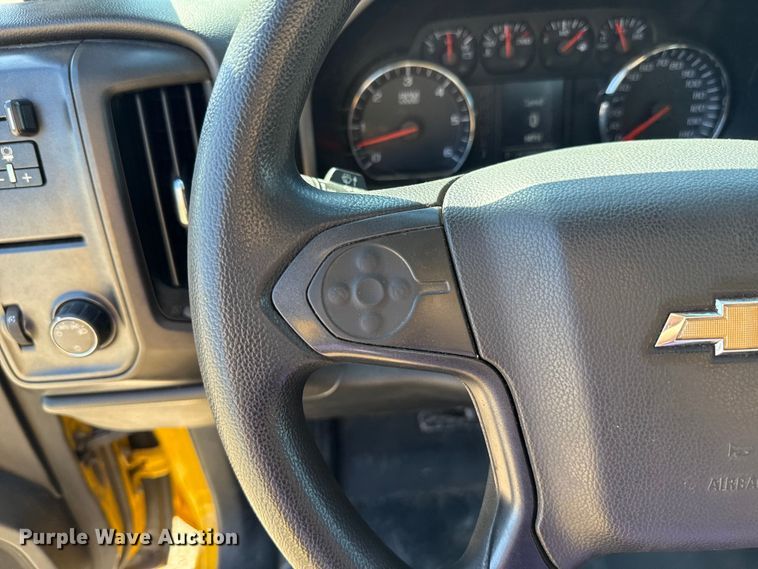 image for item GH9354 2018 Chevrolet Silverado 3500HD utility bed pickup truck