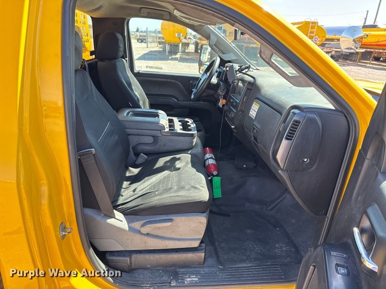 image for item GH9354 2018 Chevrolet Silverado 3500HD utility bed pickup truck