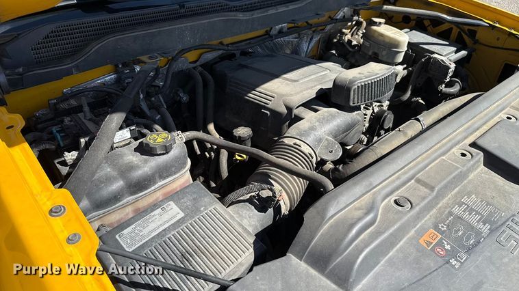 image for item GH9354 2018 Chevrolet Silverado 3500HD utility bed pickup truck