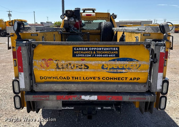 image for item GH9355 2019 Ford F350 Super Duty XL utility bed pickup truck