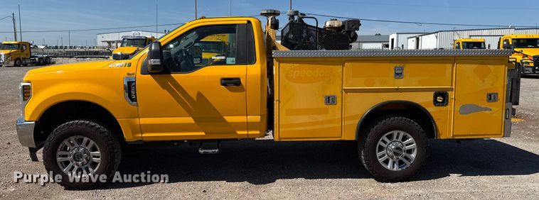 image for item GH9355 2019 Ford F350 Super Duty XL utility bed pickup truck