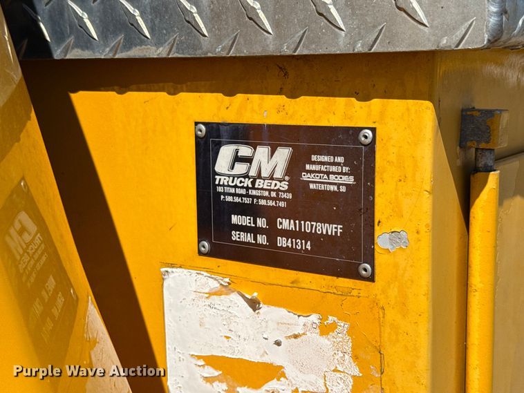 image for item GH9355 2019 Ford F350 Super Duty XL utility bed pickup truck