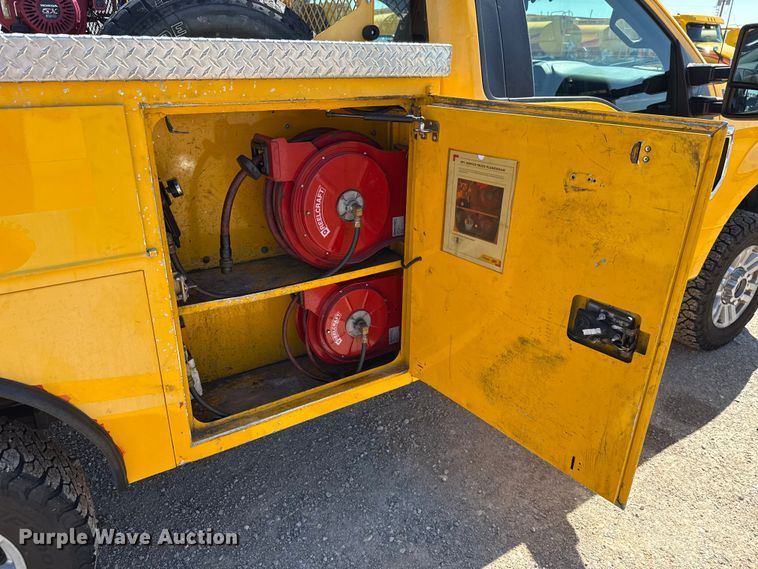 image for item GH9355 2019 Ford F350 Super Duty XL utility bed pickup truck