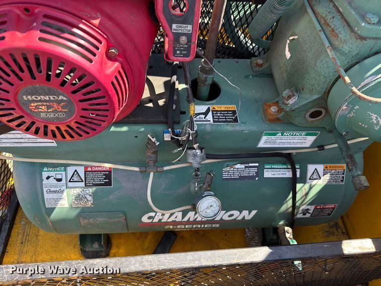 image for item GH9355 2019 Ford F350 Super Duty XL utility bed pickup truck