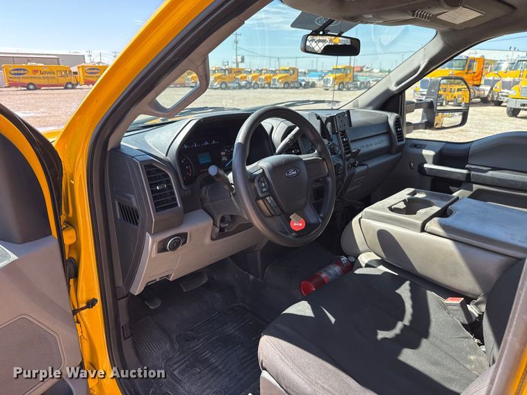 image for item GH9355 2019 Ford F350 Super Duty XL utility bed pickup truck