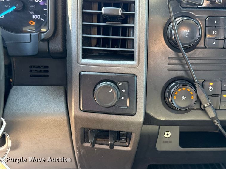 image for item GH9355 2019 Ford F350 Super Duty XL utility bed pickup truck