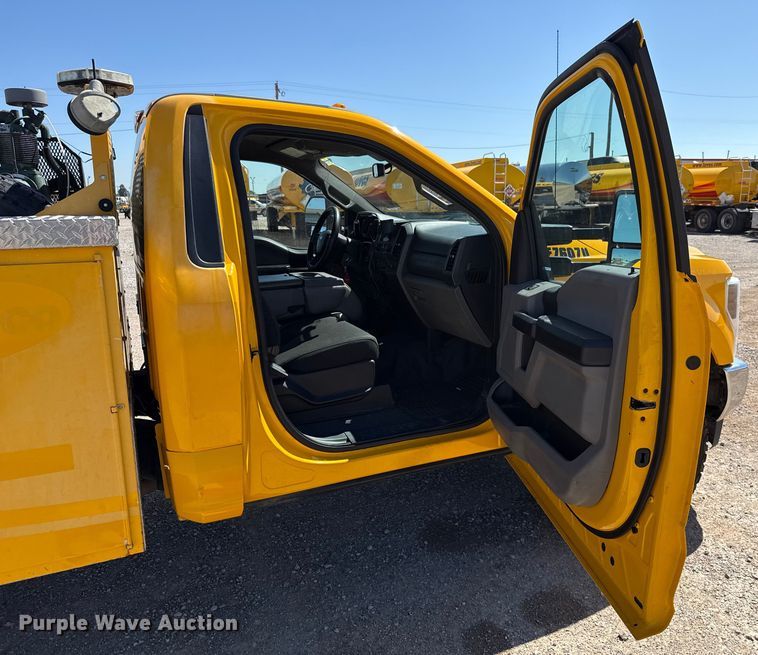 image for item GH9355 2019 Ford F350 Super Duty XL utility bed pickup truck