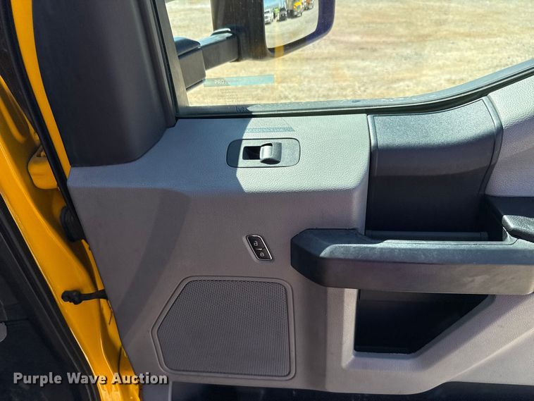 image for item GH9355 2019 Ford F350 Super Duty XL utility bed pickup truck