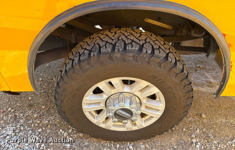 image for item GH9355 2019 Ford F350 Super Duty XL utility bed pickup truck