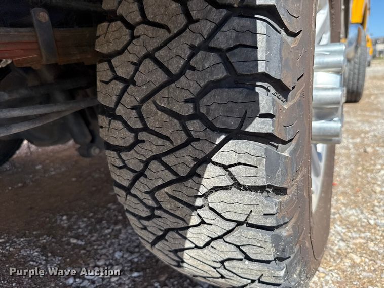 image for item GH9355 2019 Ford F350 Super Duty XL utility bed pickup truck