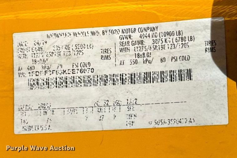 image for item GH9355 2019 Ford F350 Super Duty XL utility bed pickup truck