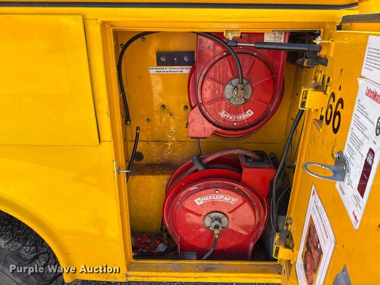 image for item GH9356 2018 Chevrolet Silverado 3500HD utility bed pickup truck