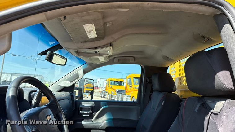 image for item GH9356 2018 Chevrolet Silverado 3500HD utility bed pickup truck