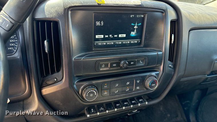 image for item GH9356 2018 Chevrolet Silverado 3500HD utility bed pickup truck