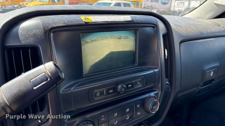 image for item GH9356 2018 Chevrolet Silverado 3500HD utility bed pickup truck