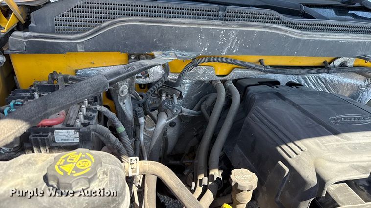 image for item GH9356 2018 Chevrolet Silverado 3500HD utility bed pickup truck