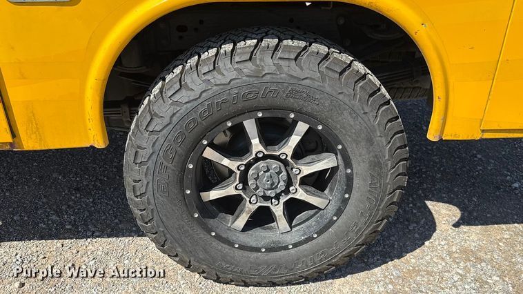 image for item GH9356 2018 Chevrolet Silverado 3500HD utility bed pickup truck