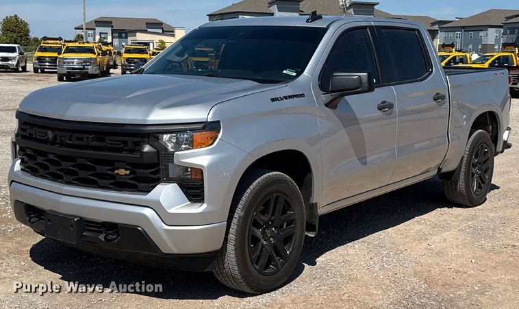 image for item GH9357 2022 Chevrolet Silverado 1500 Crew Cab pickup truck