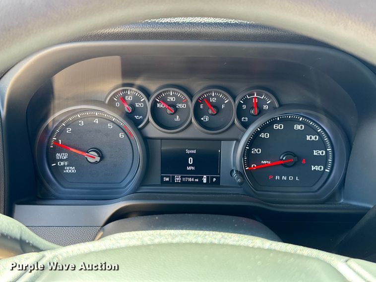 image for item GH9357 2022 Chevrolet Silverado 1500 Crew Cab pickup truck