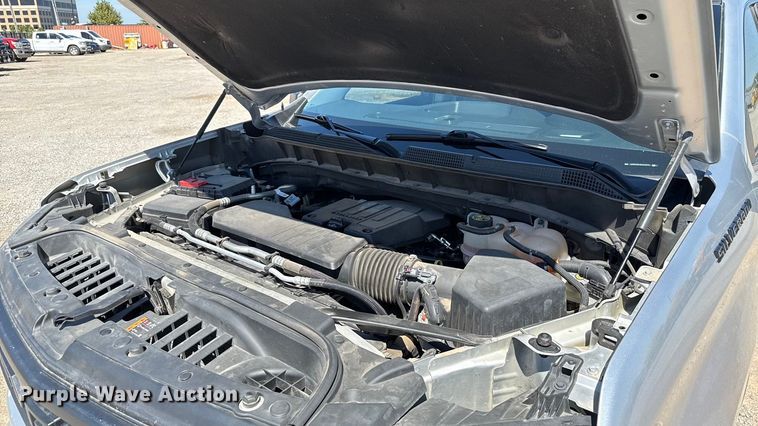 image for item GH9357 2022 Chevrolet Silverado 1500 Crew Cab pickup truck