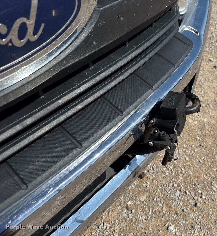 image for item GH9362 2018 Ford F350 Super Duty XL utility bed pickup truck