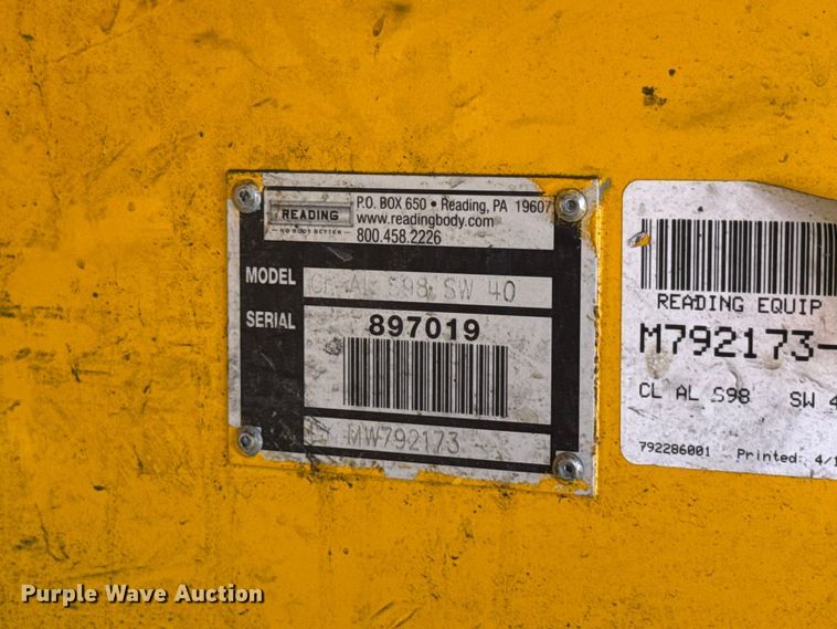 image for item GH9362 2018 Ford F350 Super Duty XL utility bed pickup truck