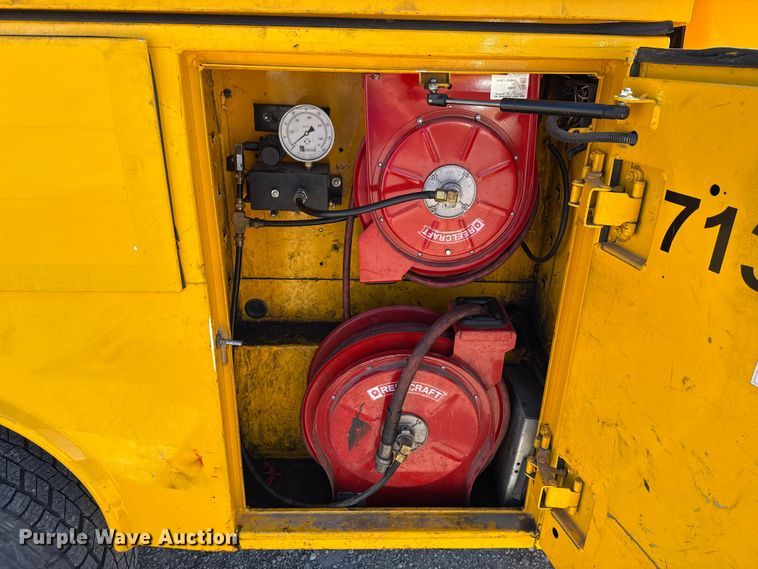 image for item GH9362 2018 Ford F350 Super Duty XL utility bed pickup truck