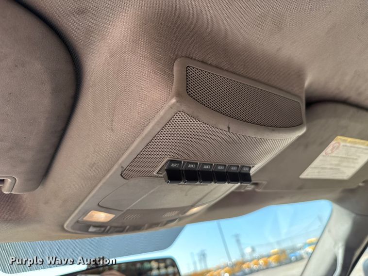 image for item GH9362 2018 Ford F350 Super Duty XL utility bed pickup truck