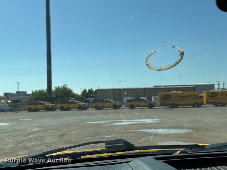 image for item GH9362 2018 Ford F350 Super Duty XL utility bed pickup truck