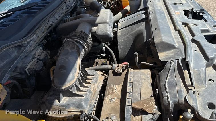 image for item GH9362 2018 Ford F350 Super Duty XL utility bed pickup truck