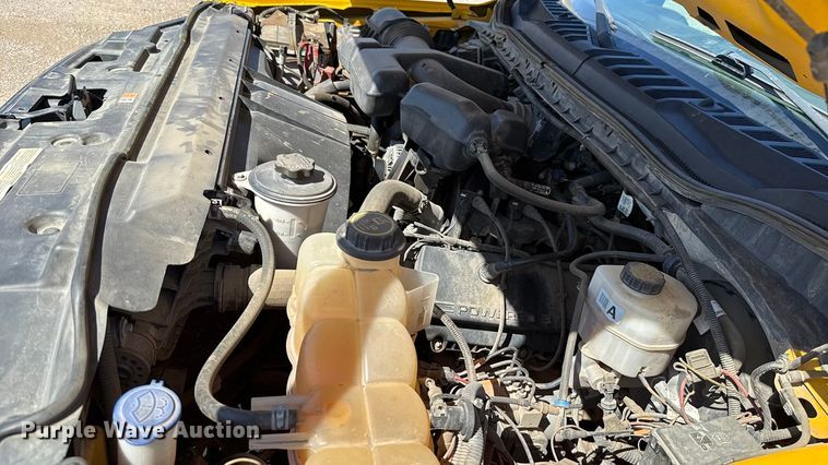 image for item GH9362 2018 Ford F350 Super Duty XL utility bed pickup truck