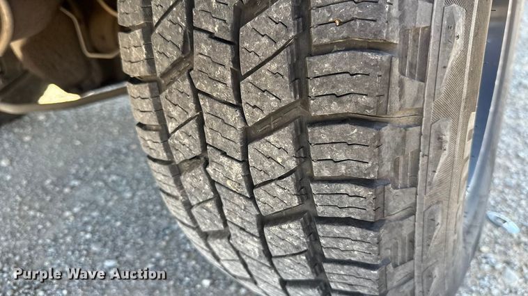 image for item GH9362 2018 Ford F350 Super Duty XL utility bed pickup truck