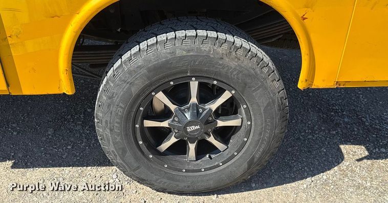 image for item GH9362 2018 Ford F350 Super Duty XL utility bed pickup truck