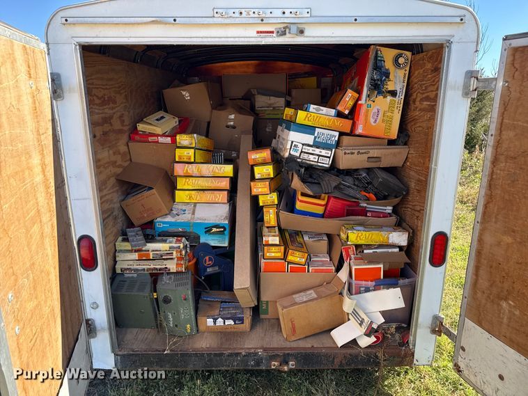 image for item GP9649 2000 Doolittle enclosed cargo trailer