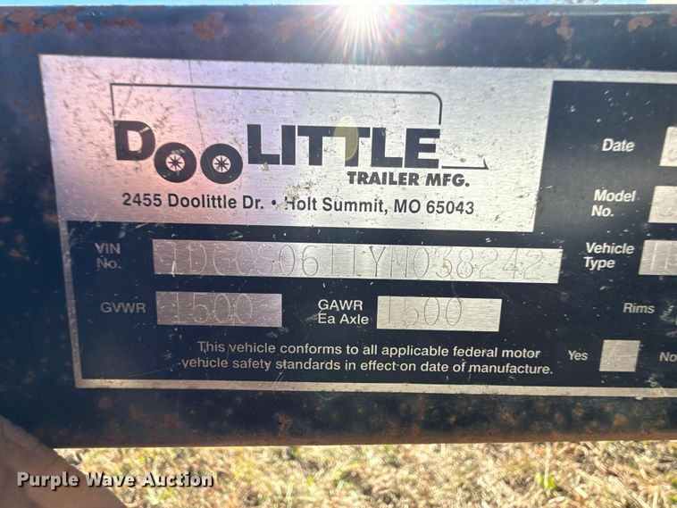 image for item GP9649 2000 Doolittle enclosed cargo trailer