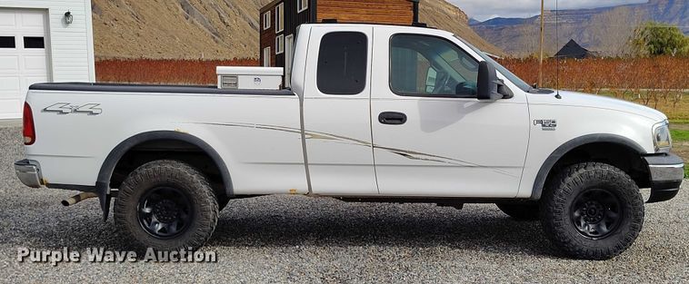 image for item IH9348 2001 Ford F150 SuperCab pickup truck
