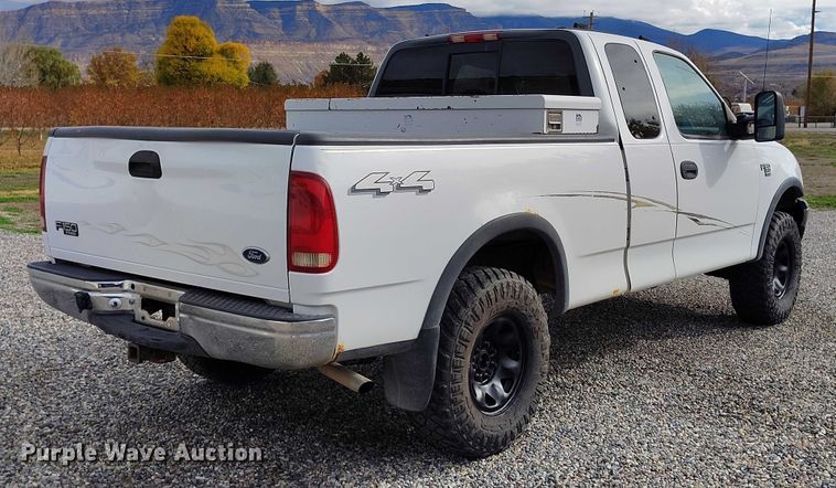 image for item IH9348 2001 Ford F150 SuperCab pickup truck