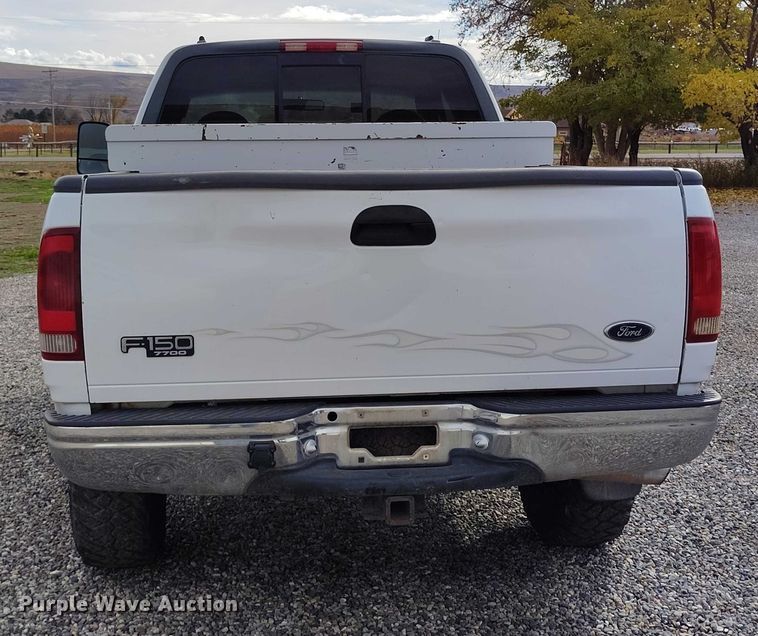 image for item IH9348 2001 Ford F150 SuperCab pickup truck