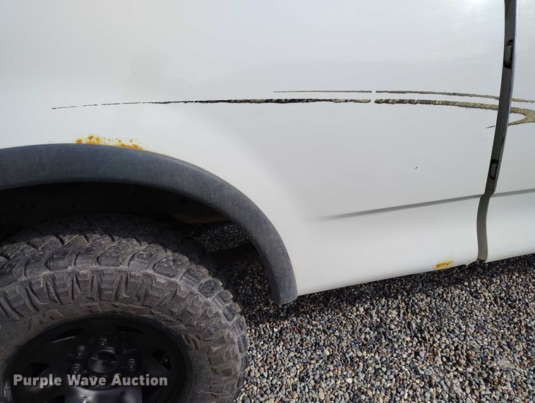 image for item IH9348 2001 Ford F150 SuperCab pickup truck