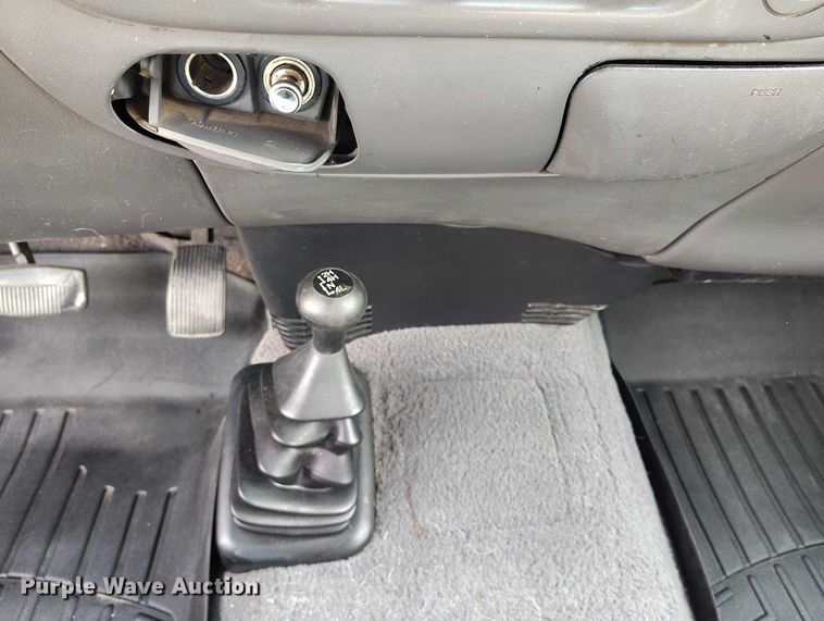 image for item IH9348 2001 Ford F150 SuperCab pickup truck