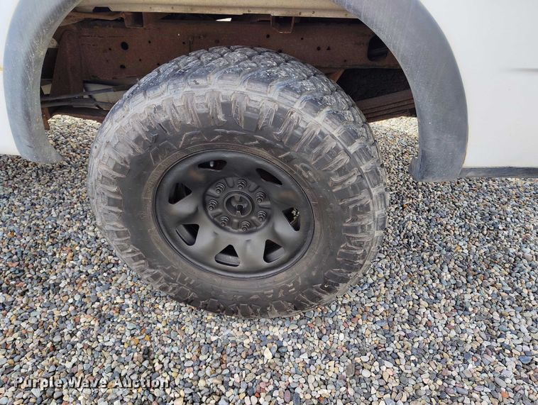 image for item IH9348 2001 Ford F150 SuperCab pickup truck