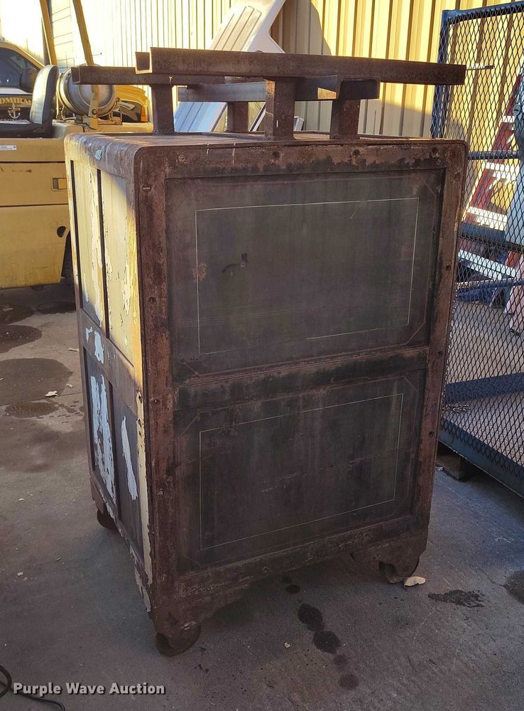 image for item IH9351 Safe