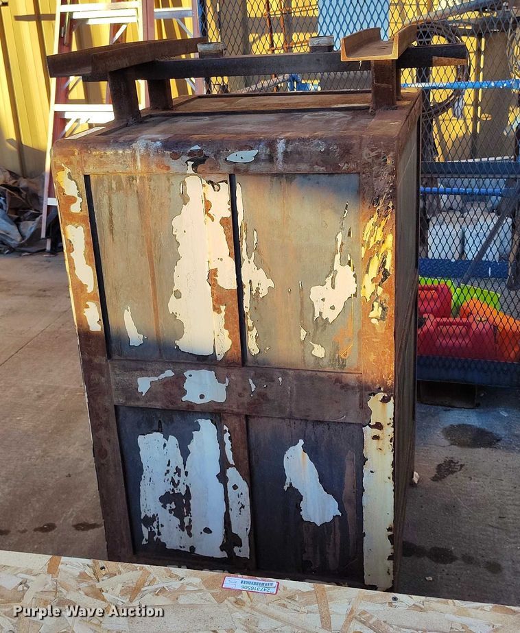 image for item IH9351 Safe