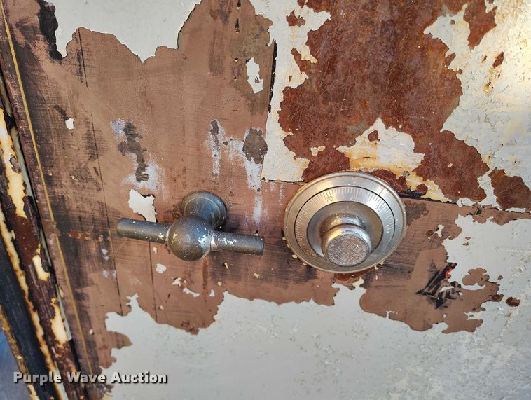 image for item IH9351 Safe