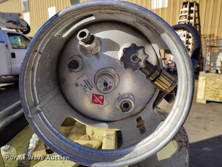 image for item IH9352 Yale GLC040AAJUNAT083 forklift