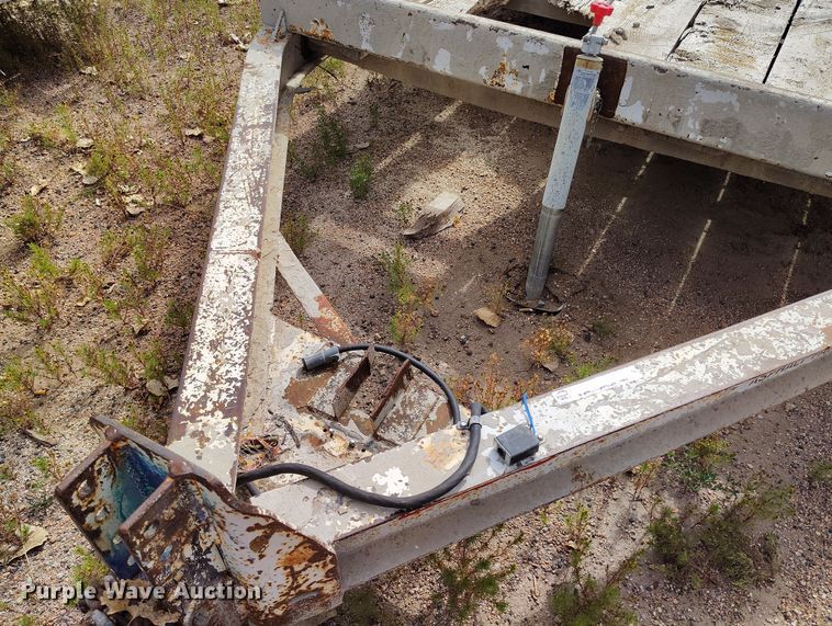 image for item IP9725 1996 Towmaster utility trailer